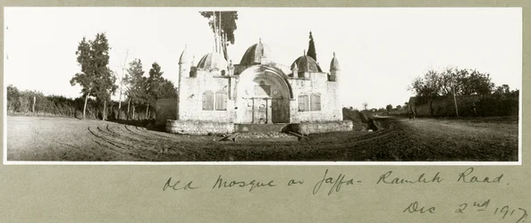 Antiga mesquita em Ramleh Road, Jaffa, 2 de dezembro de 1917